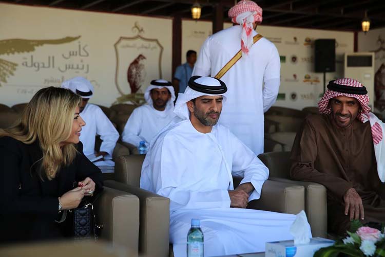 HH Sheikh Nahyan Bin Zayed Al Nahyan presents trophy to Ms Lara Sawaya